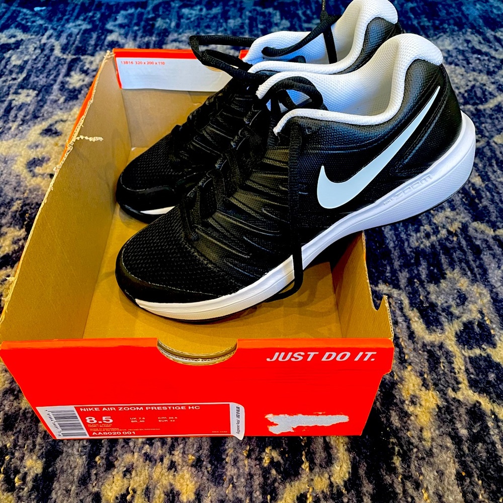 Nike Air Zoom Prestige tennis shoes (men’s 8.5)